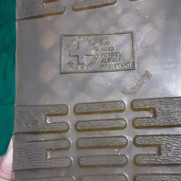 Dr. Martens Tan Leather Men's  Sandals Size 10. - Picture 9 of 10